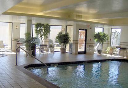 Courtyard South/hamburg Place Lexington